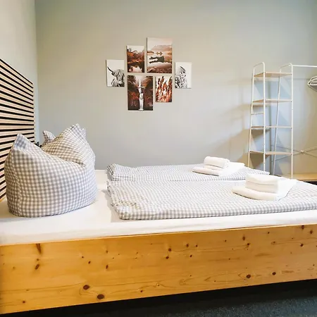 Arrivel Moosfeld - Bisher Novitel * München