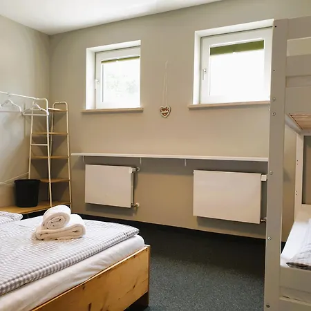 Arrivel Moosfeld - Bisher Novitel * München