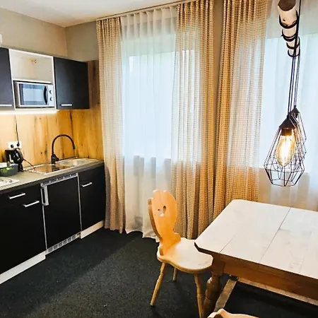 Arrivel Moosfeld - Bisher Novitel