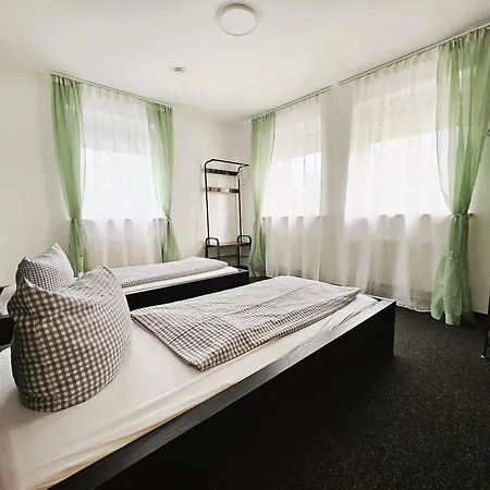 Arrivel Moosfeld - Bisher Novitel